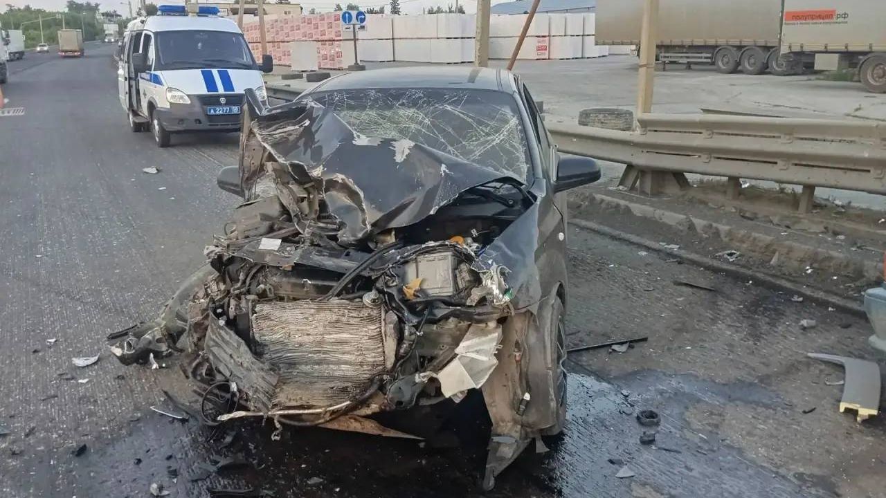 Опубликованы фото смертельного ДТП на трассе М-5 в Пензе