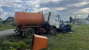Появились фото с места ДТП с двумя погибшими в поселке Беково