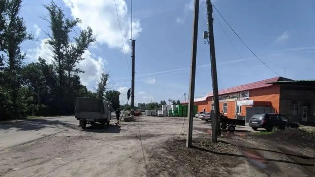 В Нижнеломовском районе восстановили электричество после ураганного ветра