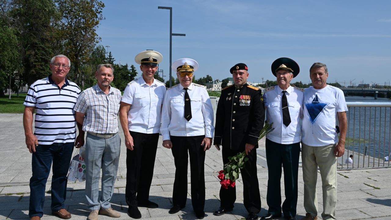В Пензе в День ВМФ почтили память защитников морских рубежей