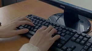 Предложено запретить увольнять работающих пензячек с детьми до 8 лет