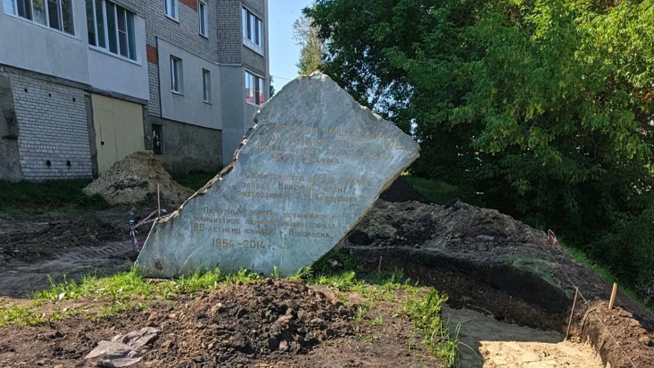 В Никольске продолжается благоустройство площади возле объекта «Камень»