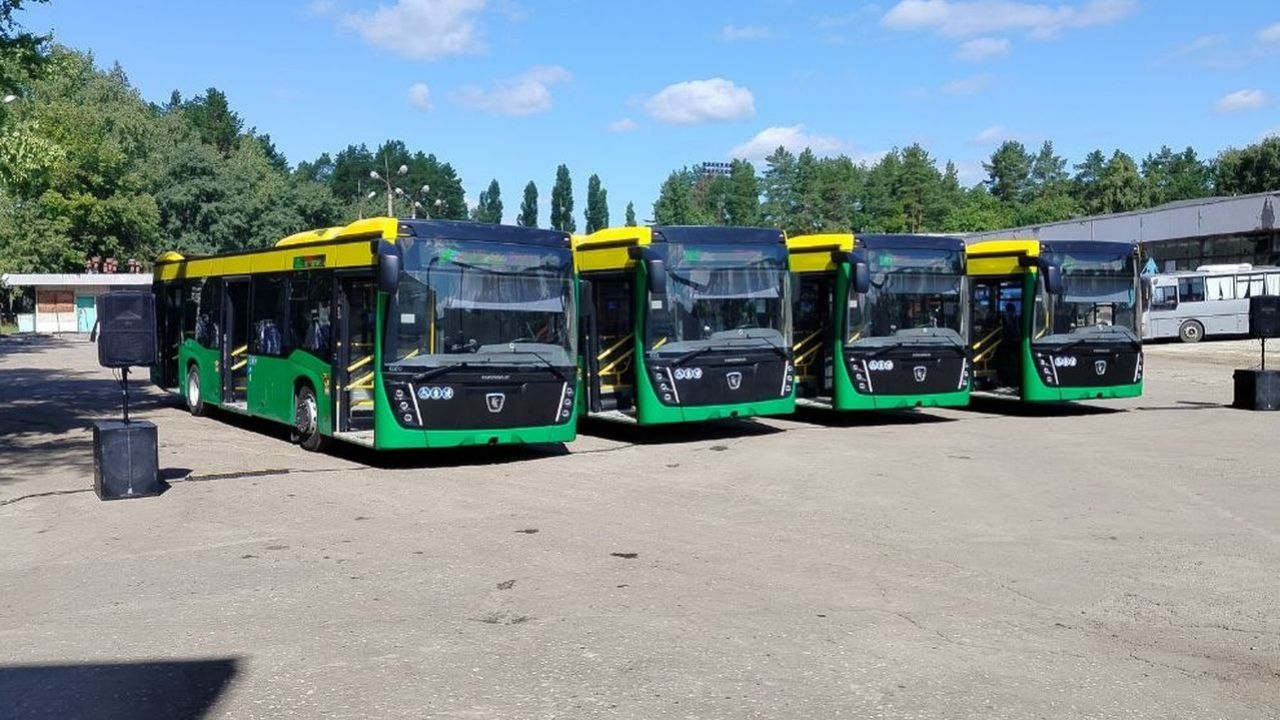 Заречный получил четыре новых автобуса большой вместимости
