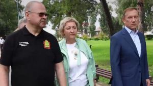 Олег Мельниченко побывал на предприятиях Бековского района