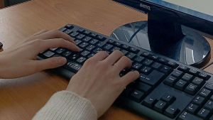 Пензенец отдал мошенникам 300 тысяч рублей из-за объявления об интимных услугах