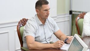 Денисов поручил принять меры по ликвидации подтопления у ТРК «Коллаж»