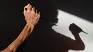 В Пензе мужчина с ножом пытался ограбить прохожего