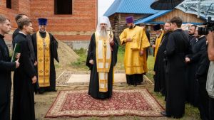 В Пензе освятили крест и купола храма на улице Ново-Казанской