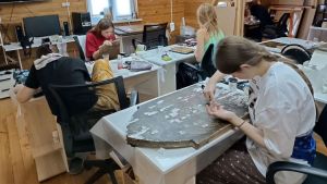 Пензенские студенты отреставрировали иконы в Троице-Скановом монастыре