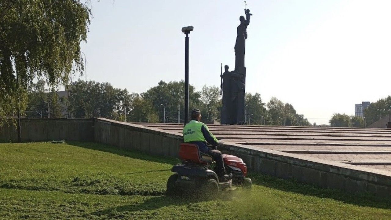 На благоустройство улиц Пензы 18 августа вышли 98 единиц техники
