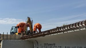 В Бессоновке продолжается капремонт моста и дороги
