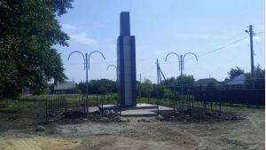 В Пачелме преображают территорию у памятника героям Великой Отечественной войны