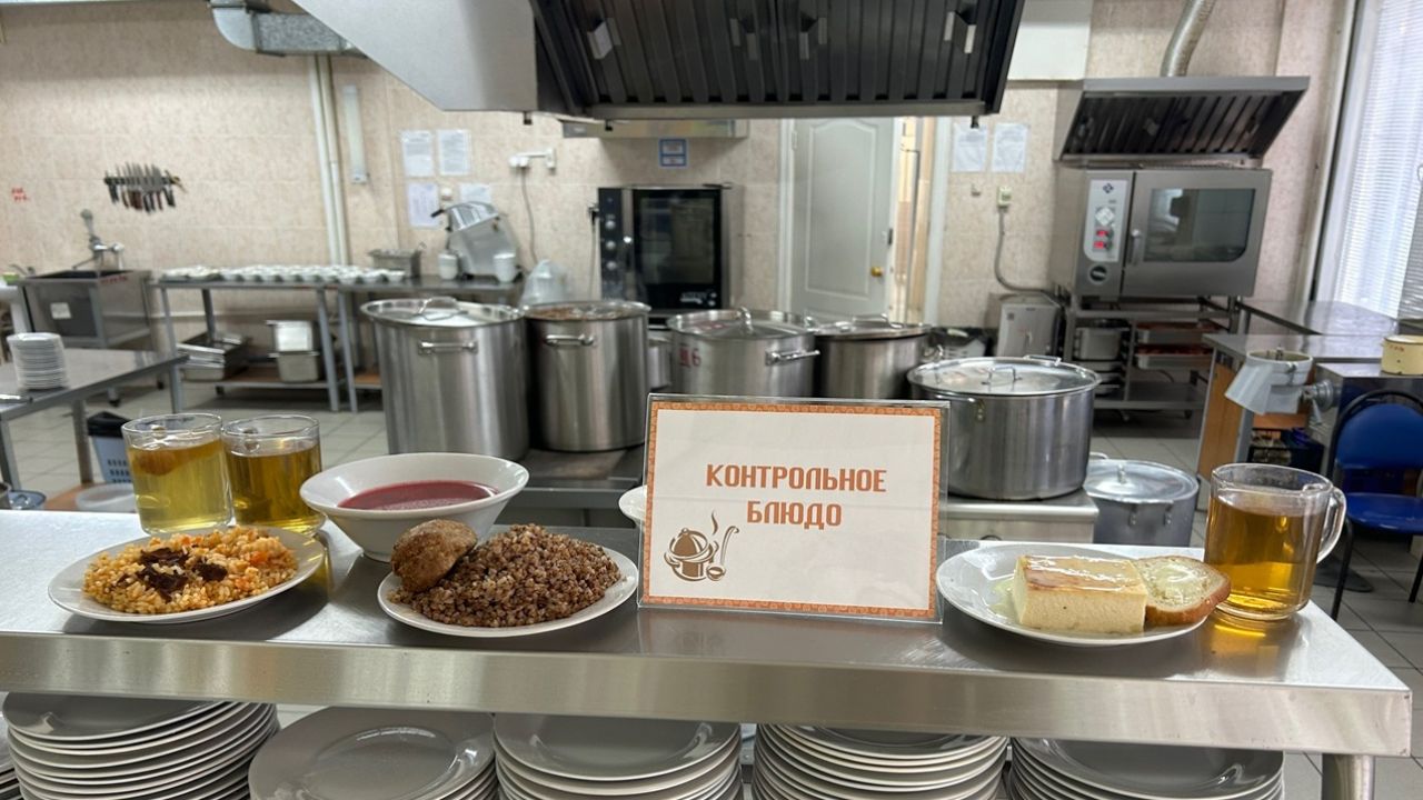 Пензенцам напомнили, кто получает бесплатное горячее питание в школе