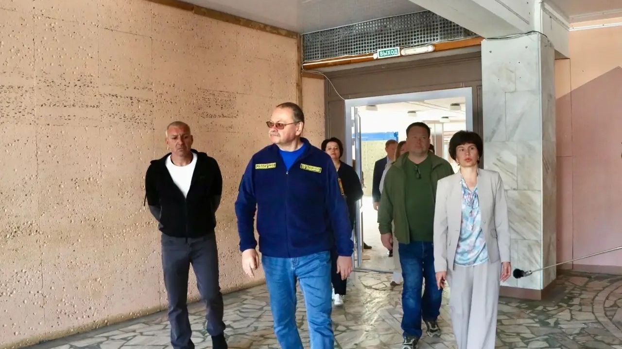 Мельниченко проверил ход ремонта Центра культуры, досуга и спорта «Юбилейный»