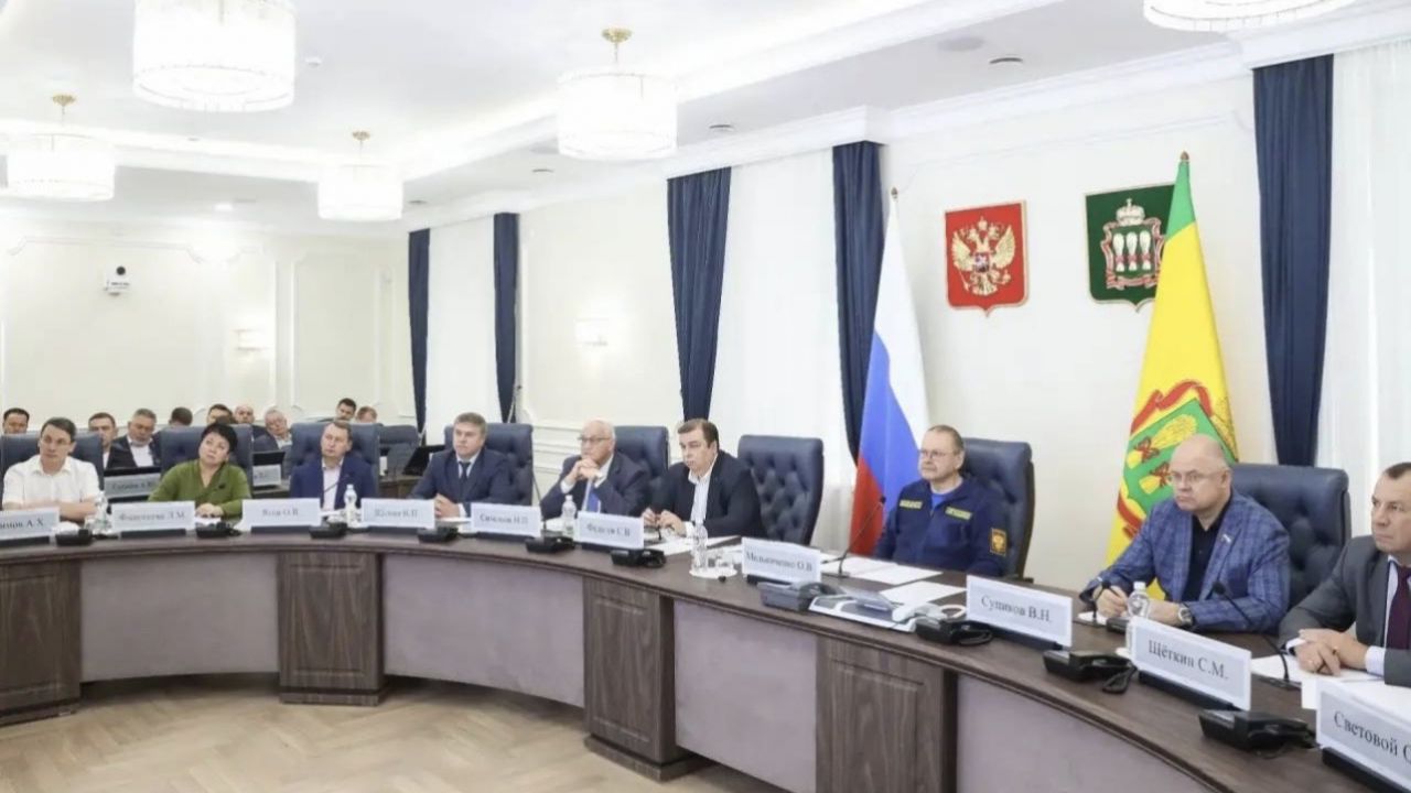 Мельниченко доложили о 100-процентной готовности образовательных учреждений