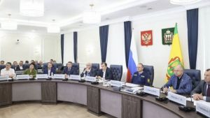 Мельниченко доложили о 100-процентной готовности образовательных учреждений
