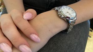 Пензенский врач предупредил подростков об опасности длинных ногтей