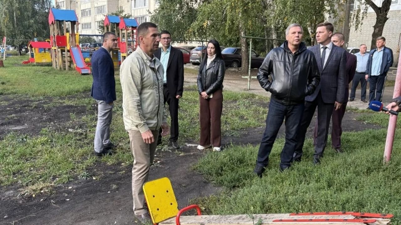 Денисов раскритиковал благоустройство Октябрьского района Пензы