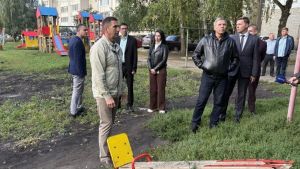 Денисов раскритиковал благоустройство Октябрьского района Пензы