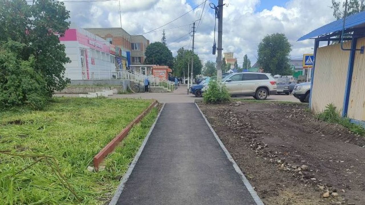 В Колышлее обновили тротуары на центральных улицах