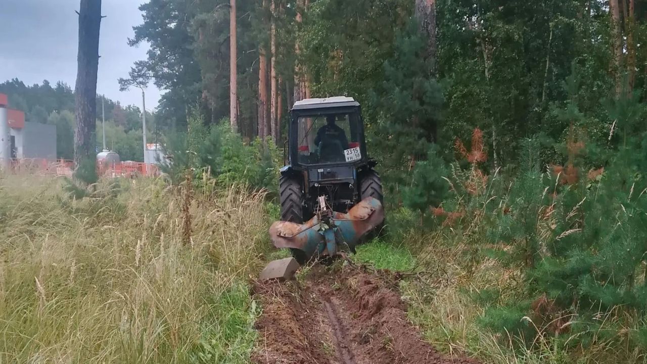 В Пензе обновляют минерализованные полосы для защиты от огня