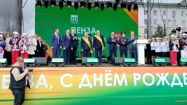 Олег Ратников и Александр Плющ стали почетными гражданами Пензы