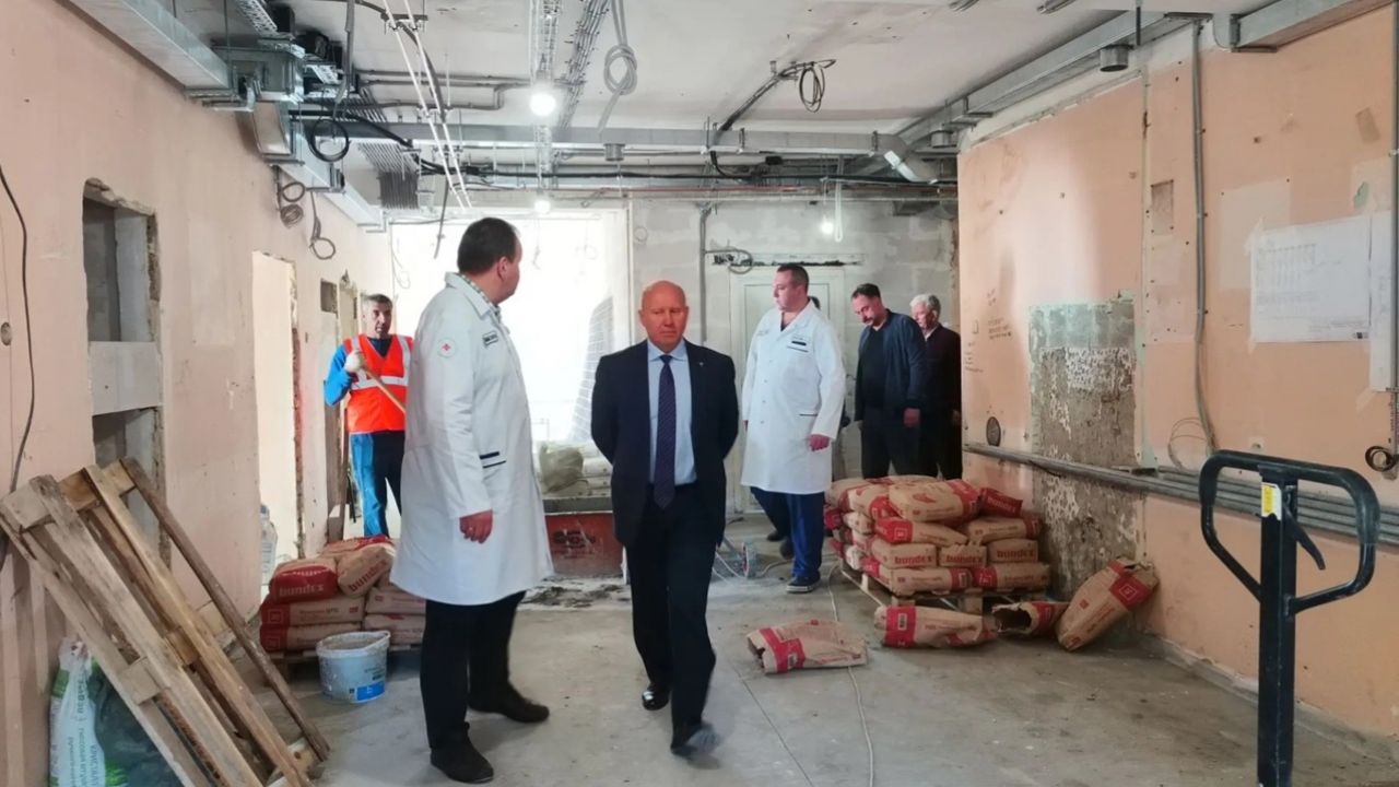 В больнице им. Бурденко в Пензе установят окна, меняющие прозрачность