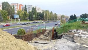 В Пензе ремонтируют лестницу у путепровода на улице 8 Марта