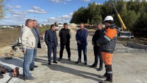 В Камешкирском районе модернизируют мост через пруд Озерный