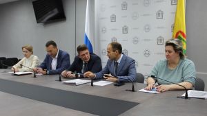 Двум пензенским сиротам выдадут сертификаты на покупку жилья