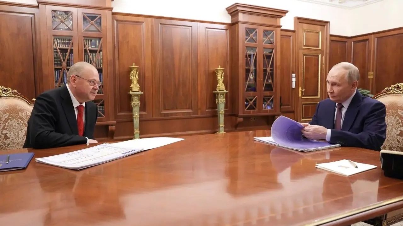 Мельниченко поздравил Владимира Путина с 74-летием
