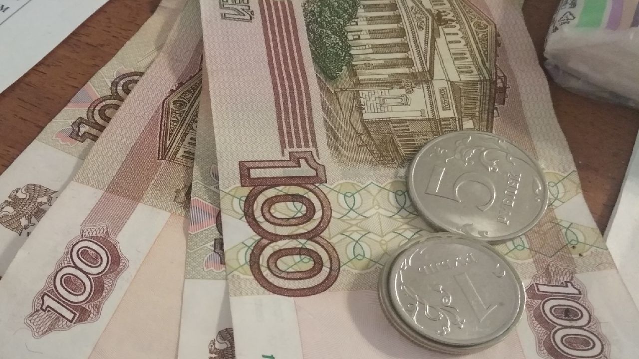 Юную кузнечанку втянули в схему с переводами чужих денег за 1000 рублей