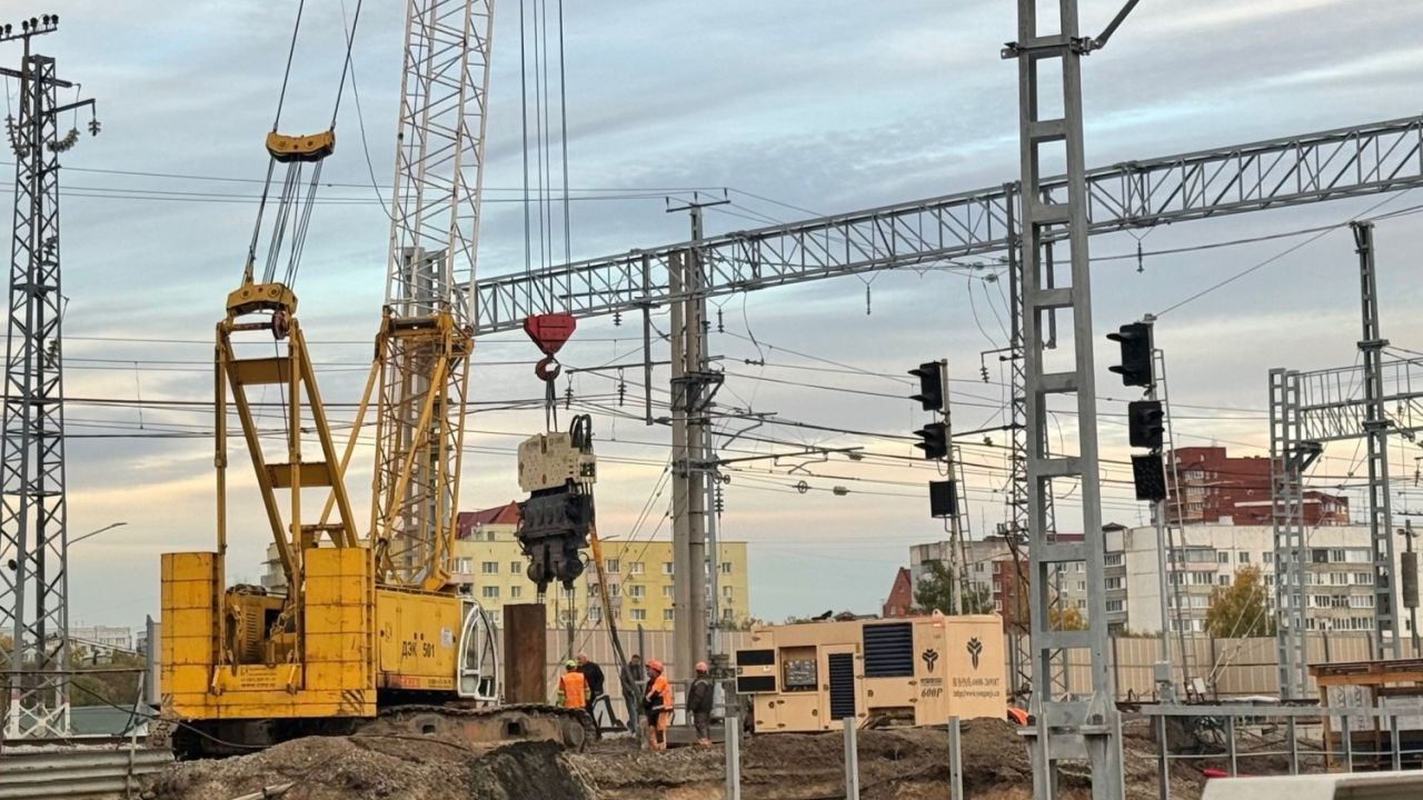 В Пензе продолжается реконструкция железнодорожного путепровода по улице Ерик