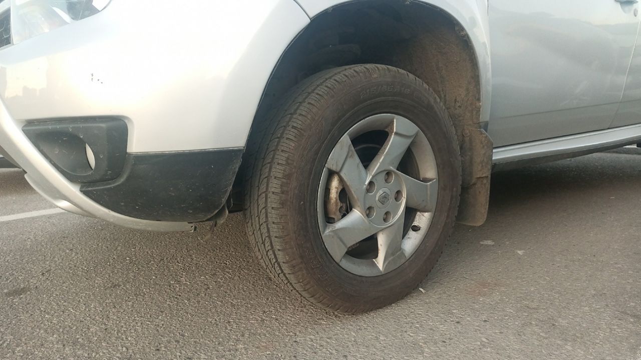 В Пензе управляющую компанию обязали заплатить за поврежденный льдом автомобиль