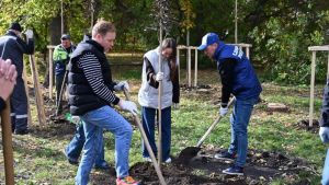 В Пензе месячник по благоустройству завершился общегородским субботником