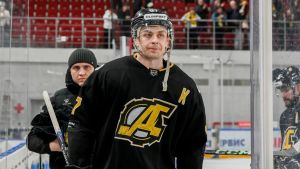 Пензенский «Дизель» уступил «Омским Крыльям» в матче ВХЛ