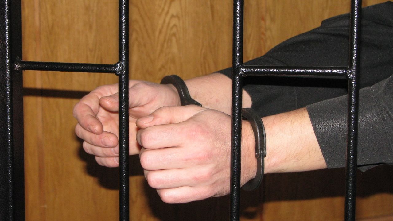 В Пензе иностранца осудили за кражу украшений и часов из двух домов