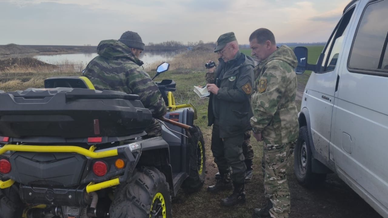 Двух жителей Лопатинского района уличили в нарушении правил перевозки оружия