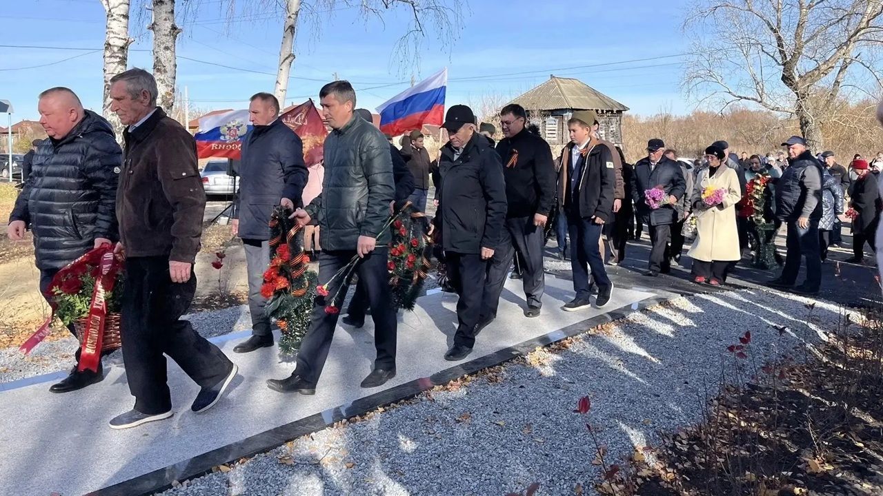 В селе План Неверкинского района открыли мемориальный комплекс