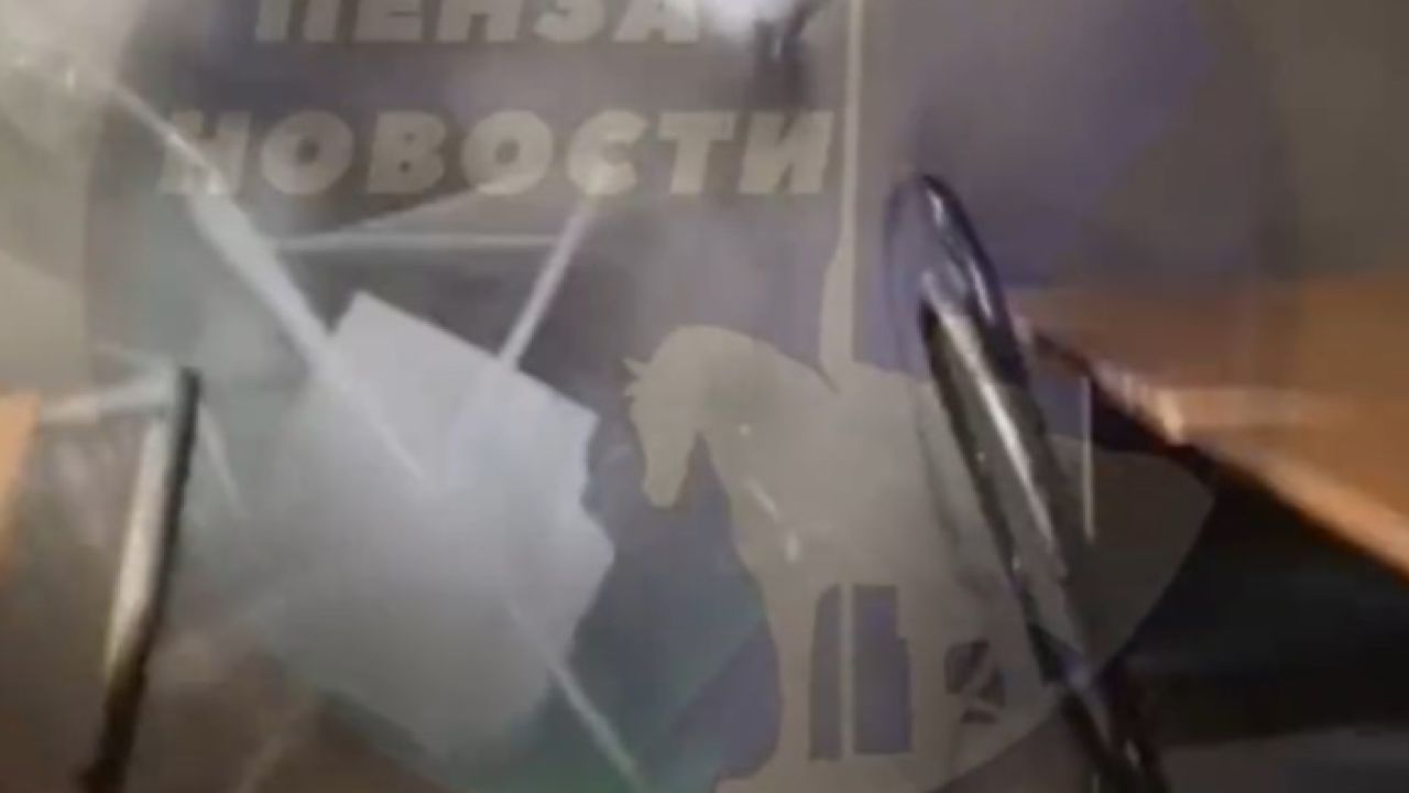 В Пензе в здании военкомата рухнул потолок