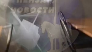 В Пензе в здании военкомата рухнул потолок
