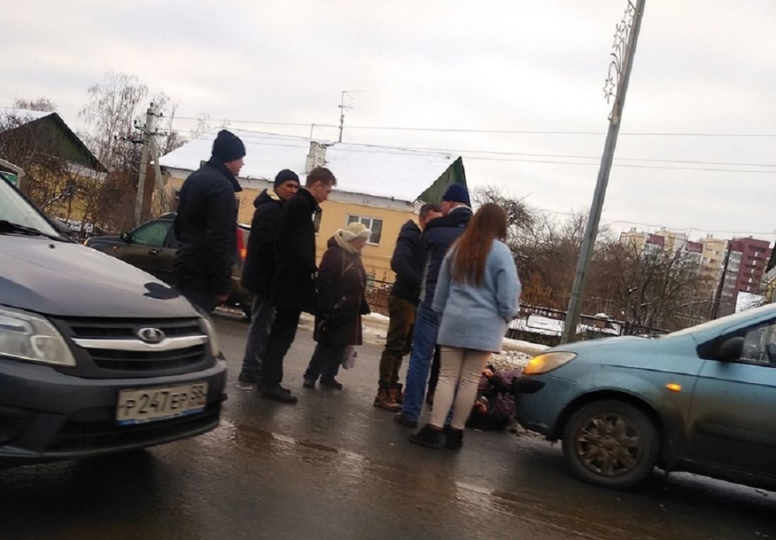 На улице Измайлова в Пензе сбили пешехода. Фото