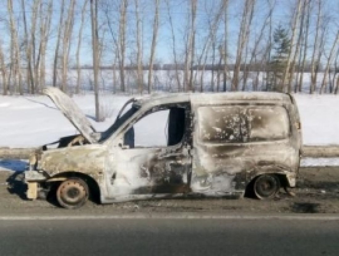 Рано утром в Пензенской области сгорела иномарка