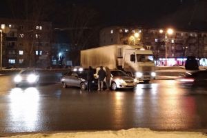 На пензенском проспекте «ВАЗ» врезался в иномарку