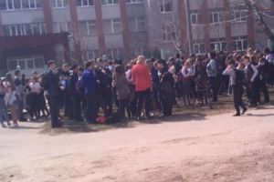 В пензенских школах, где эвакуировали учеников, работают экстренные службы