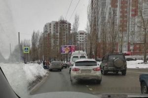 «Давка и хаос». Пензенцы сообщают о дорожном коллапсе в Арбекове