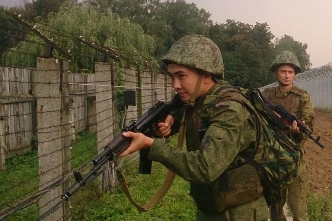 Часовой на посту. Войсковая часть 3473 Заречный Пензенская область. Воинская часть 3473 Заречный. Войсковая часть Пенза 3473. Город Заречный Пензенская область ВЧ 3473.