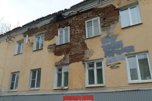 В Пензе жильцы разрушающегося дома просят о помощи
