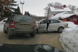 Две иномарки попали в ДТП на пензенской Западной поляне