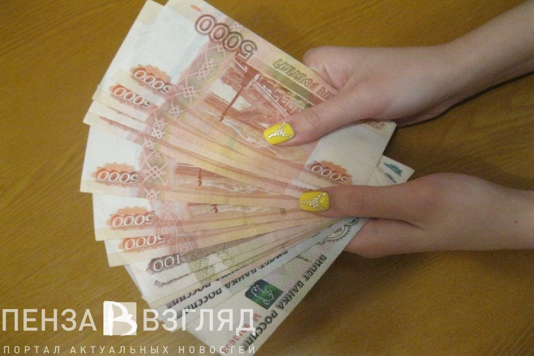 В Пензе продавец украла деньги из кассы